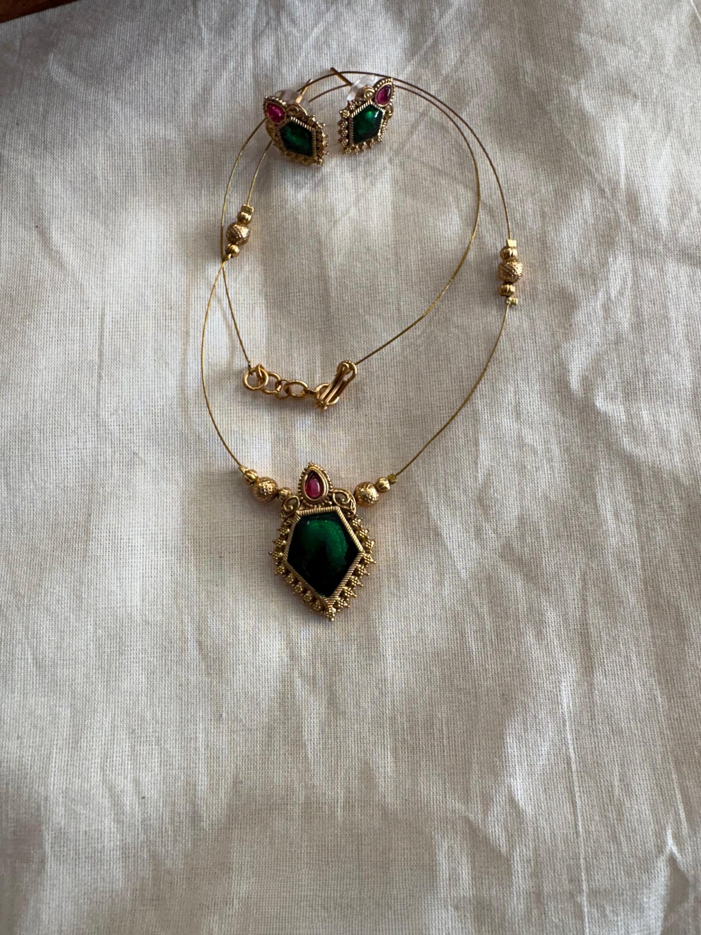 Invisible Green Chain