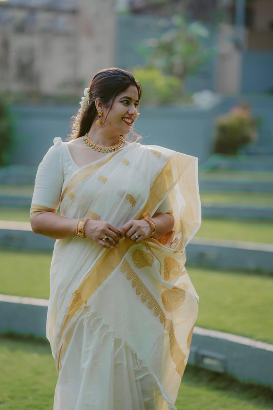 Handloom Replica Cotton 3 Line Mango Butta Weave Saree with Handloom Tussles