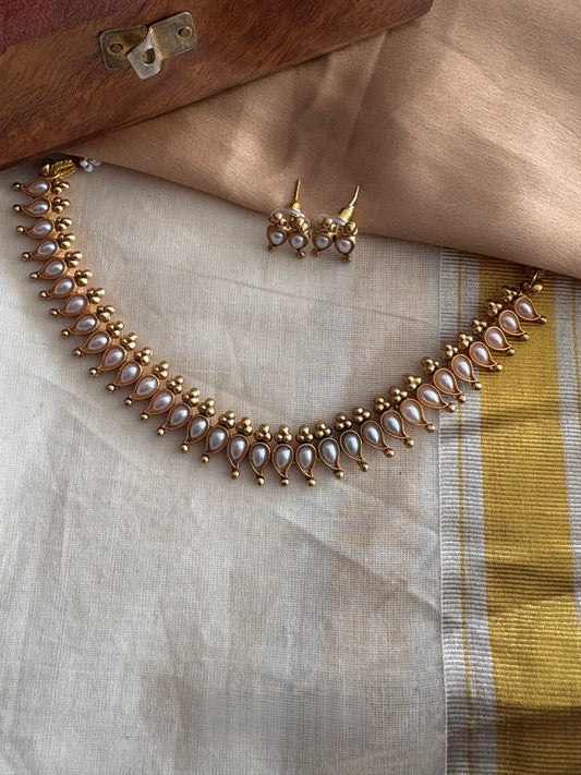 White Pearl Necklace