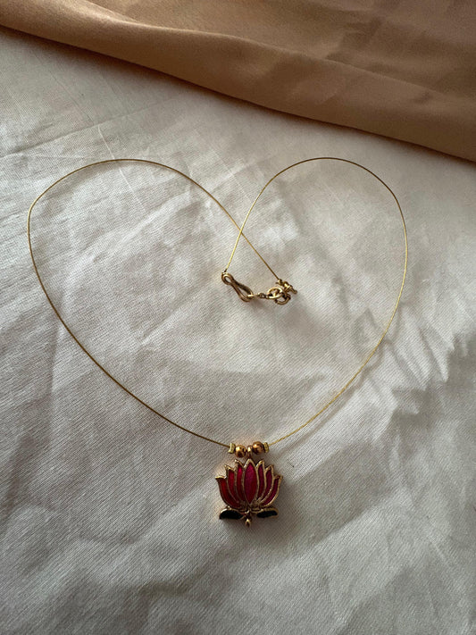Invisible Lotus Neckset